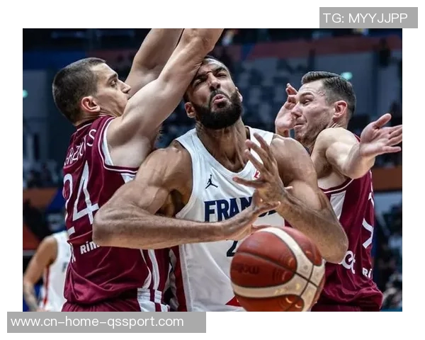 戈贝尔表现低迷仅得5分4板失误频繁犯规困扰球队 戈贝尔表现低迷仅得5分4板失误频繁犯规困扰球队