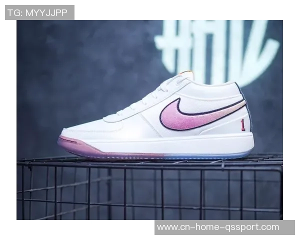 塔克晒出喷泡配色Book1PE球鞋引发热议超越布克本人魅力